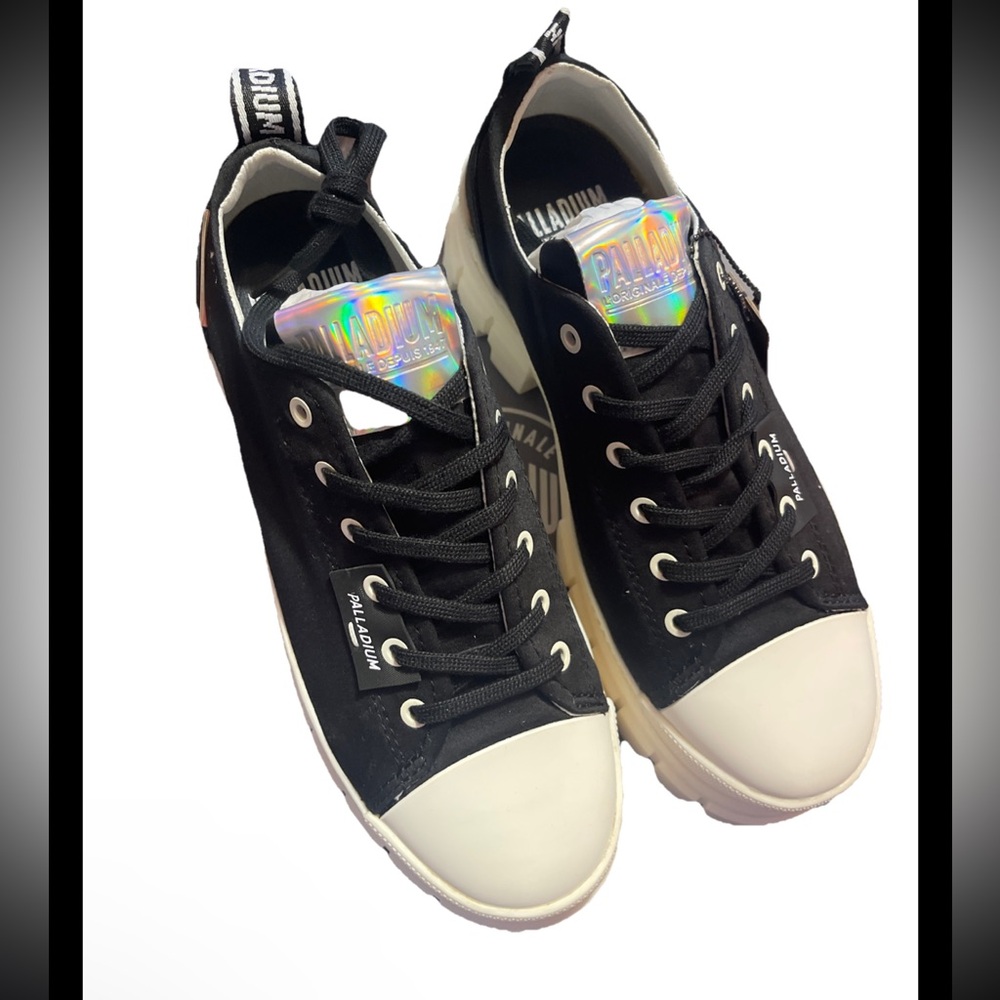 Palladium Revolt Lo TX Platform Sneakers Womens US Size 8 Black/Marshmallow - Picture 9 of 16